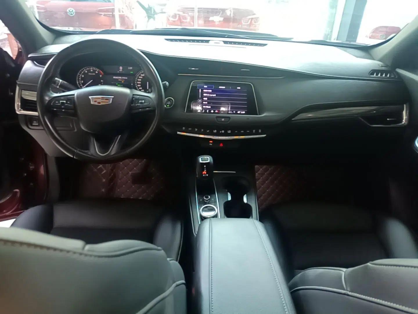 Cadillac XT4 2018 28T Two-Wheel Drive Tech Version — миниатюра 17