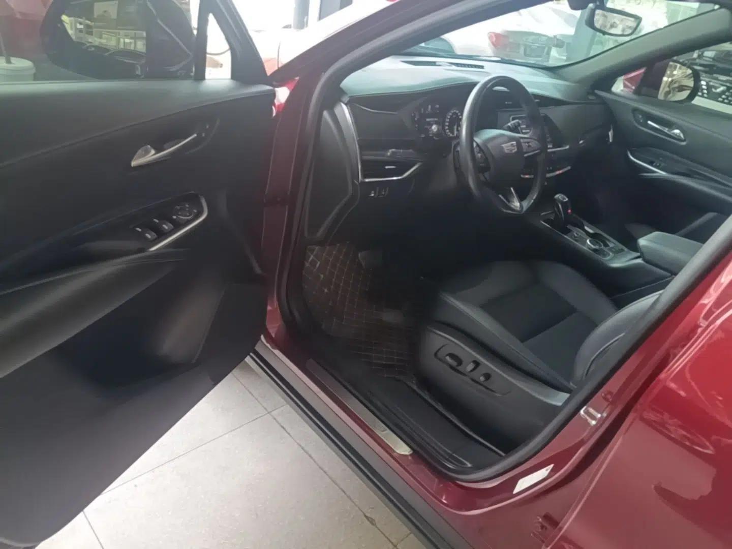Cadillac XT4 2018 28T Two-Wheel Drive Tech Version — миниатюра 23