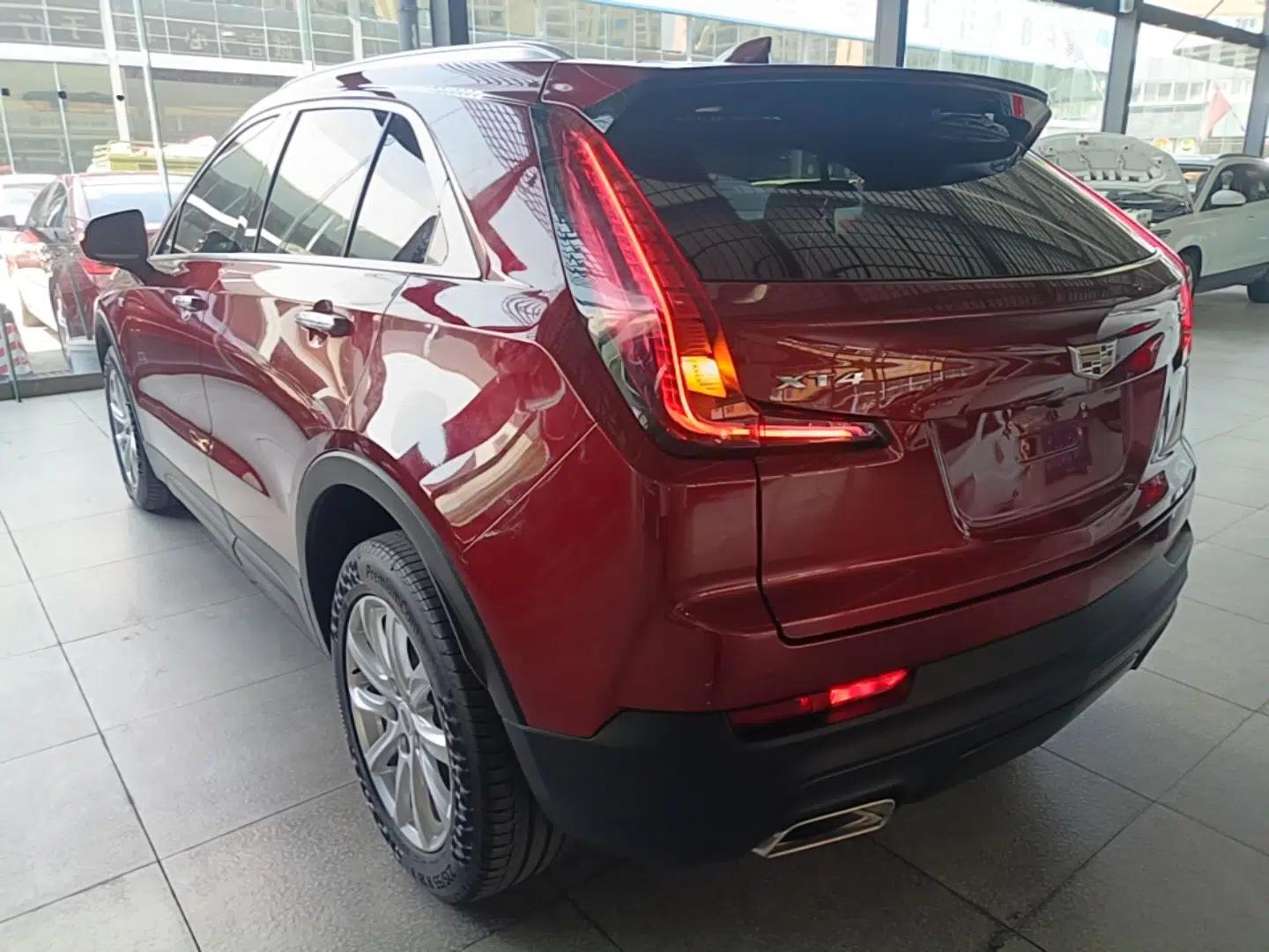 Cadillac XT4 2018 28T Two-Wheel Drive Tech Version — миниатюра 4