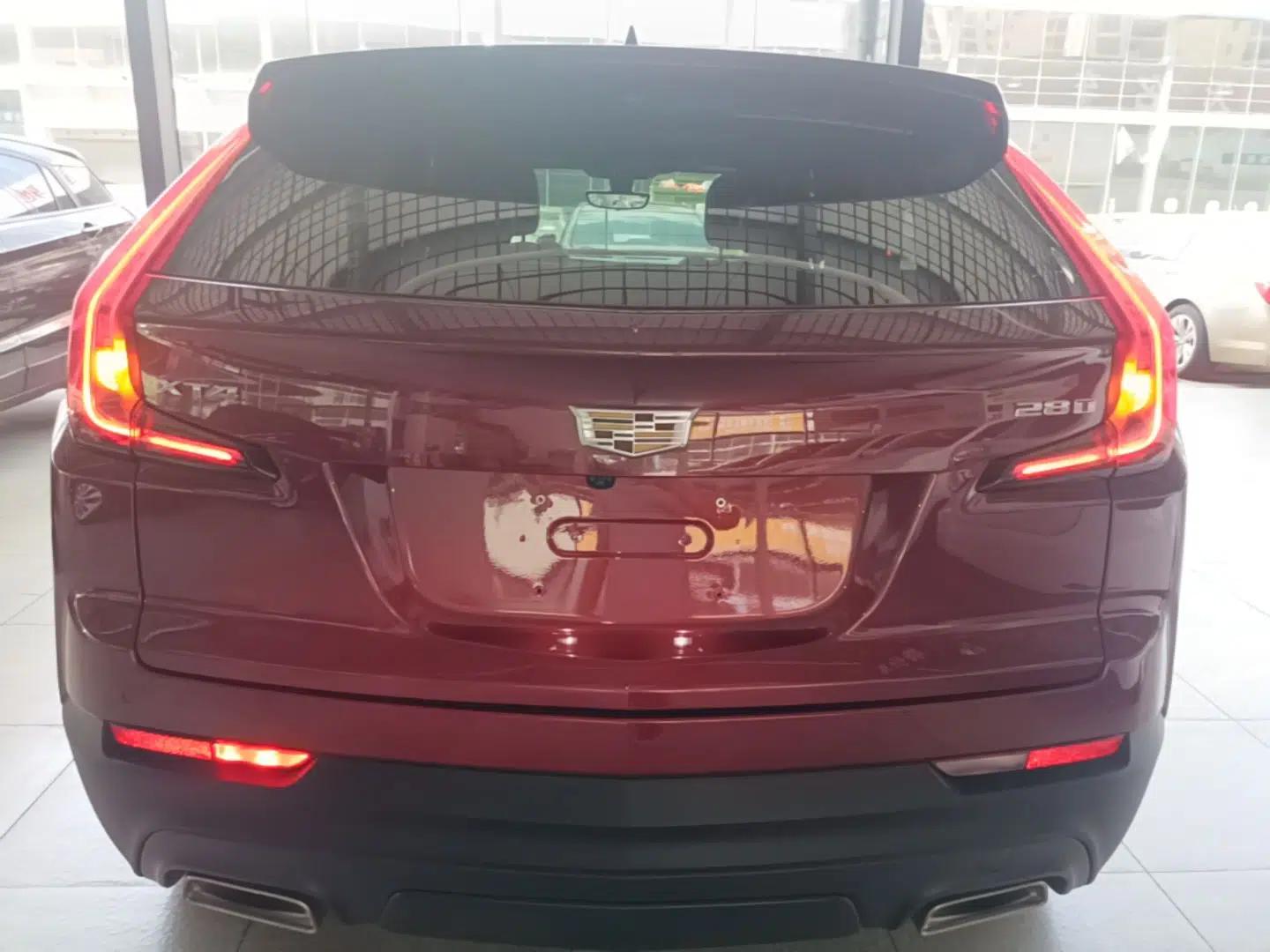 Cadillac XT4 2018 28T Two-Wheel Drive Tech Version — миниатюра 5