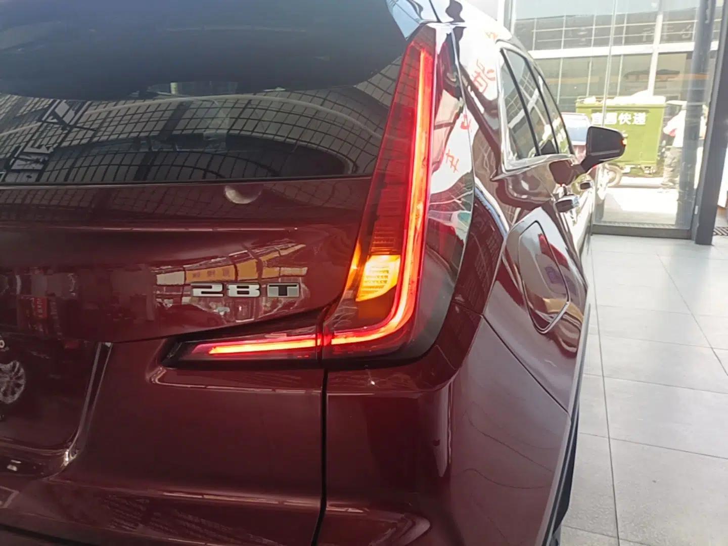 Cadillac XT4 2018 28T Two-Wheel Drive Tech Version — миниатюра 9