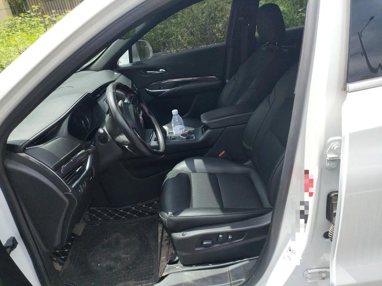 Cadillac XT4 2018 28T Two-Wheel Drive Tech Version — миниатюра 15