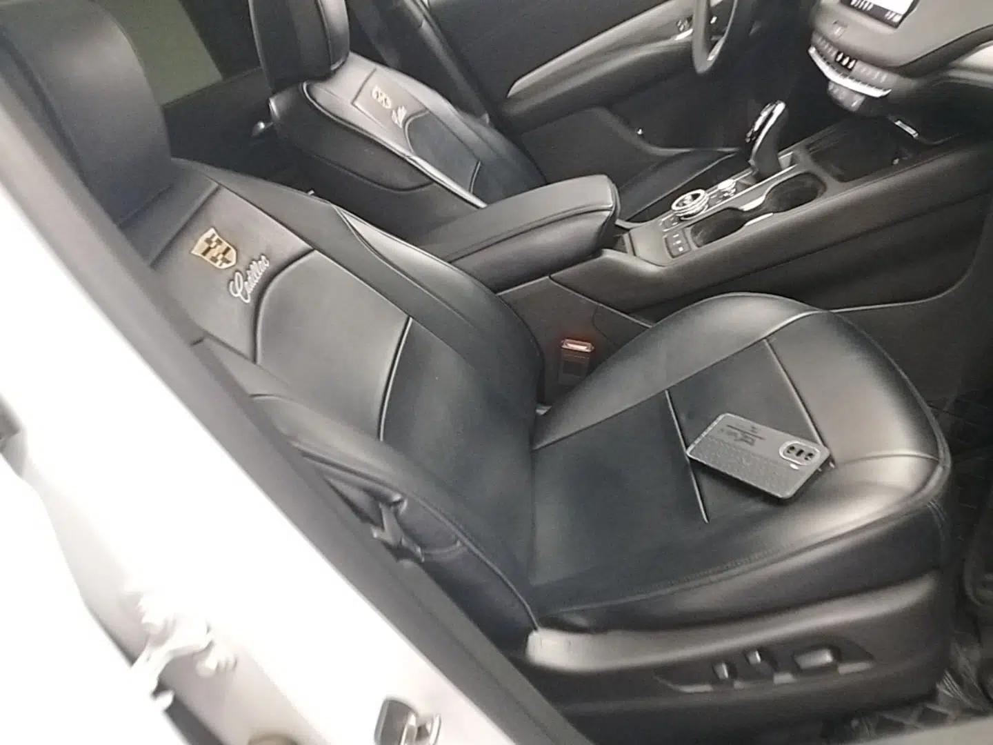 Cadillac XT4 2021 28T Two-Wheel Drive Leading Version — миниатюра 19