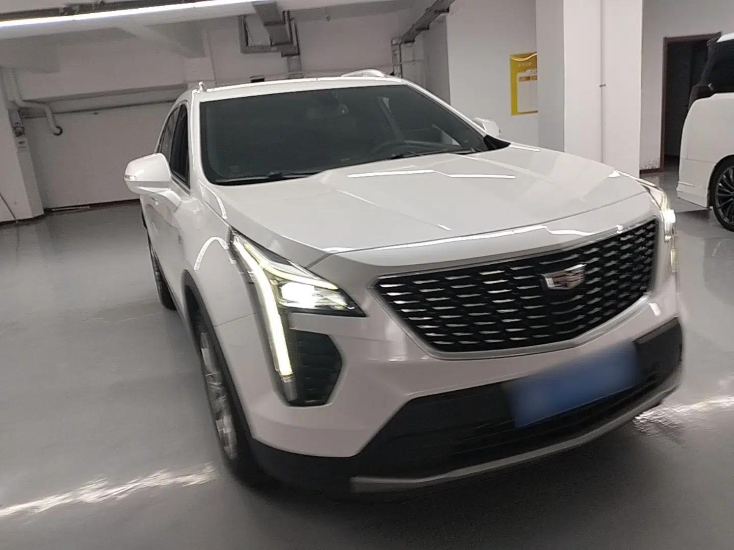 Cadillac XT4 2021 28T Two-Wheel Drive Leading Version — миниатюра 3