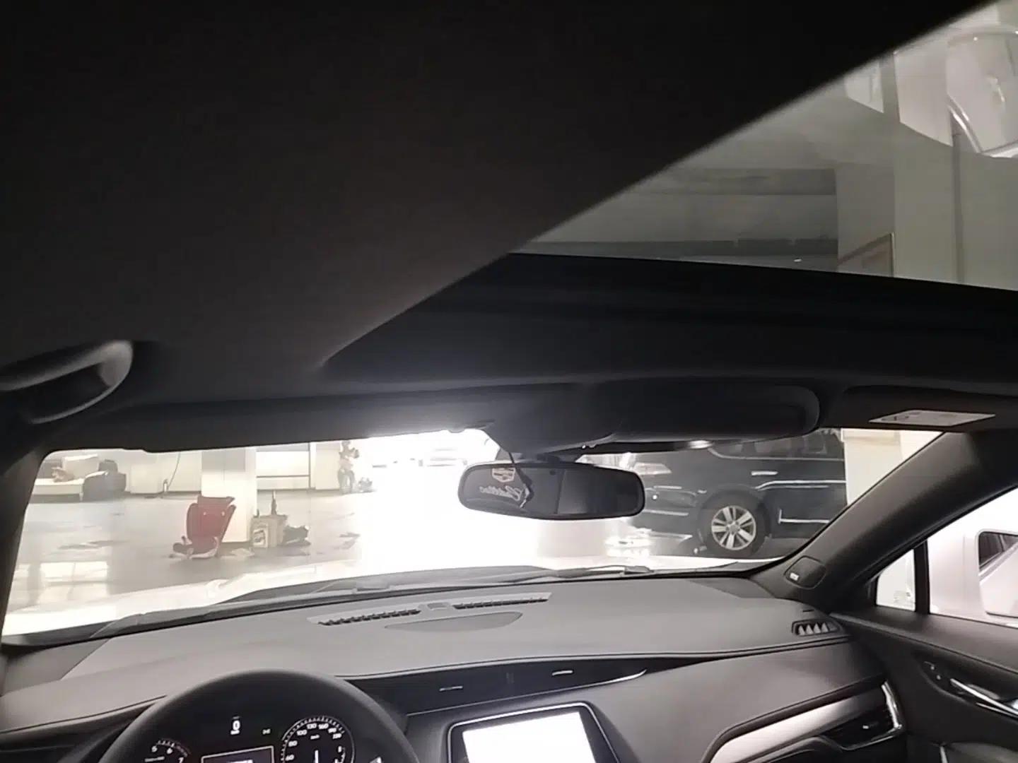 Cadillac XT4 2021 28T Two-Wheel Drive Leading Version — миниатюра 21