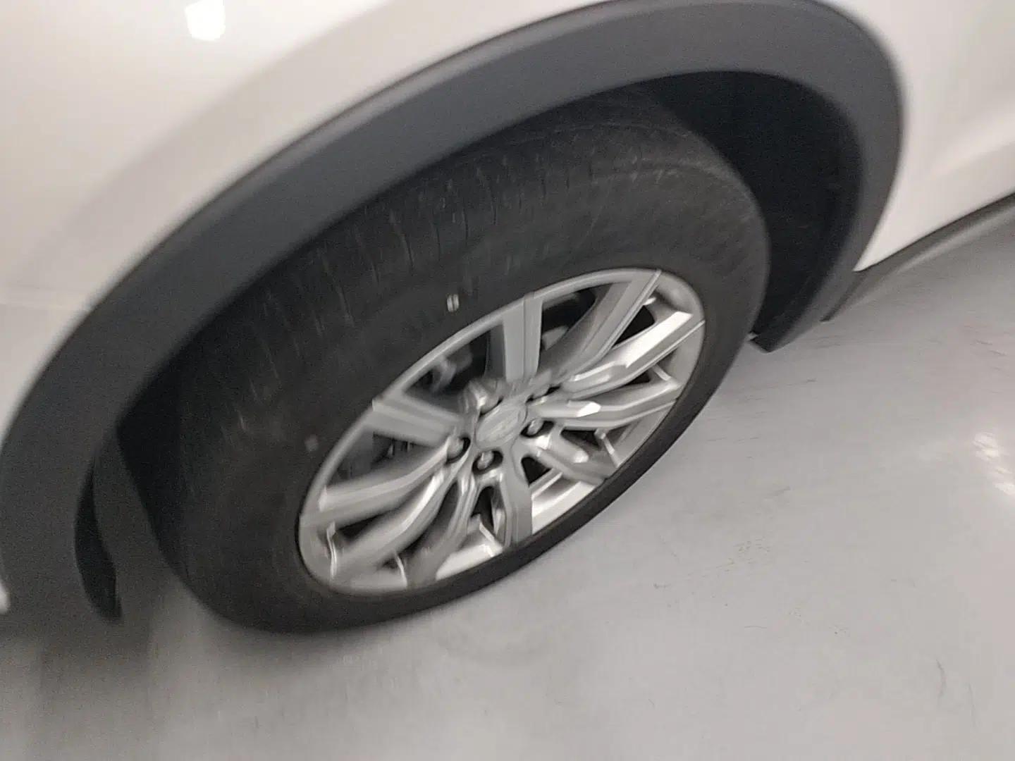 Cadillac XT4 2021 28T Two-Wheel Drive Leading Version — миниатюра 10