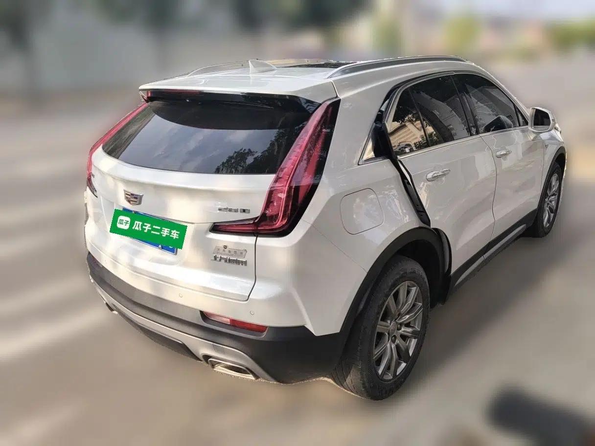 Cadillac XT4 2018 28T Two-Wheel Drive Leading Version — миниатюра 6