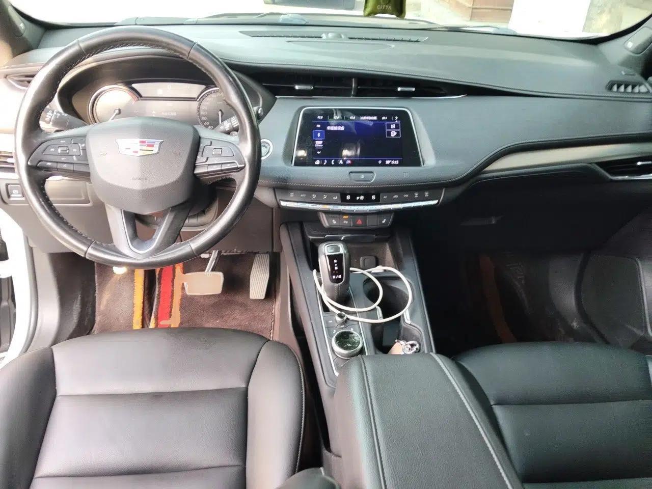 Cadillac XT4 2018 28T Two-Wheel Drive Leading Version — миниатюра 9