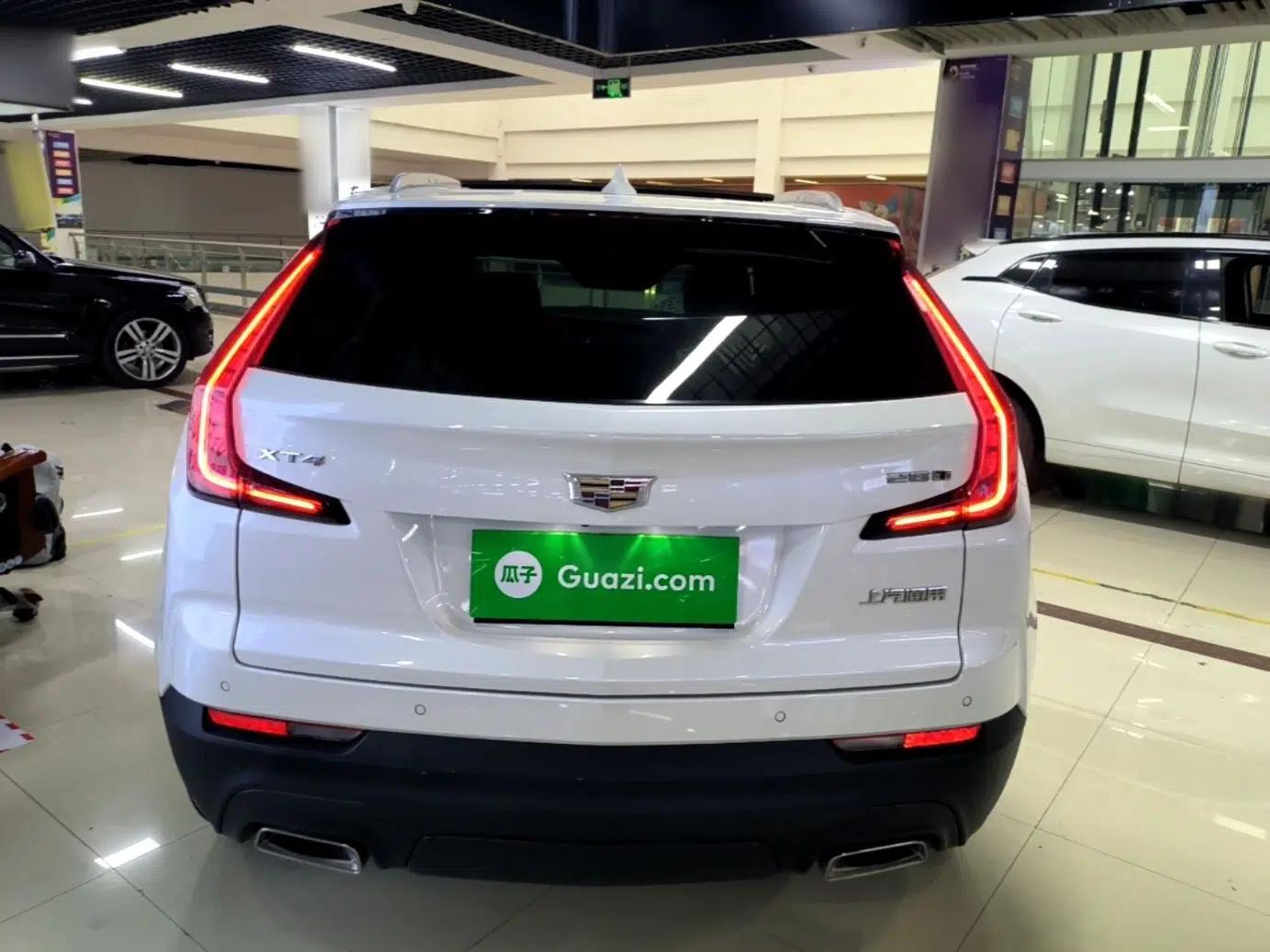 Cadillac XT4 2020 Revised Version 28T Two-Wheel Drive Tech Edition — миниатюра 5