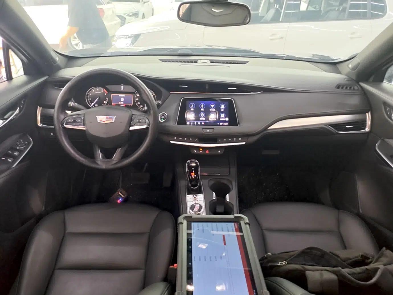 Cadillac XT4 2021 28T Two-Wheel Drive Leading Version — миниатюра 12