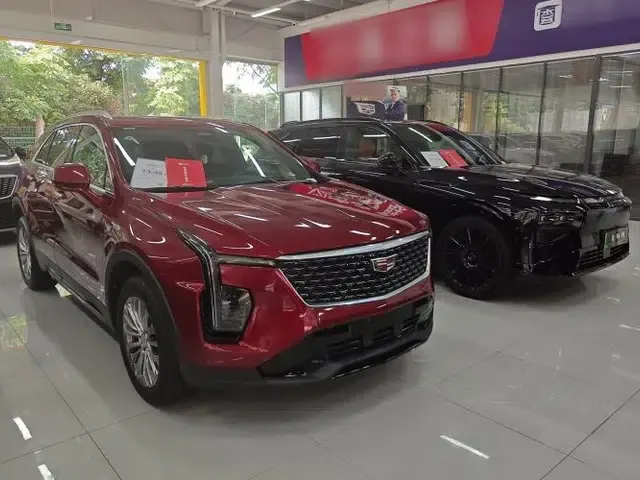 Cadillac XT4 2024 28T Two-Wheel-Drive Luxury Version