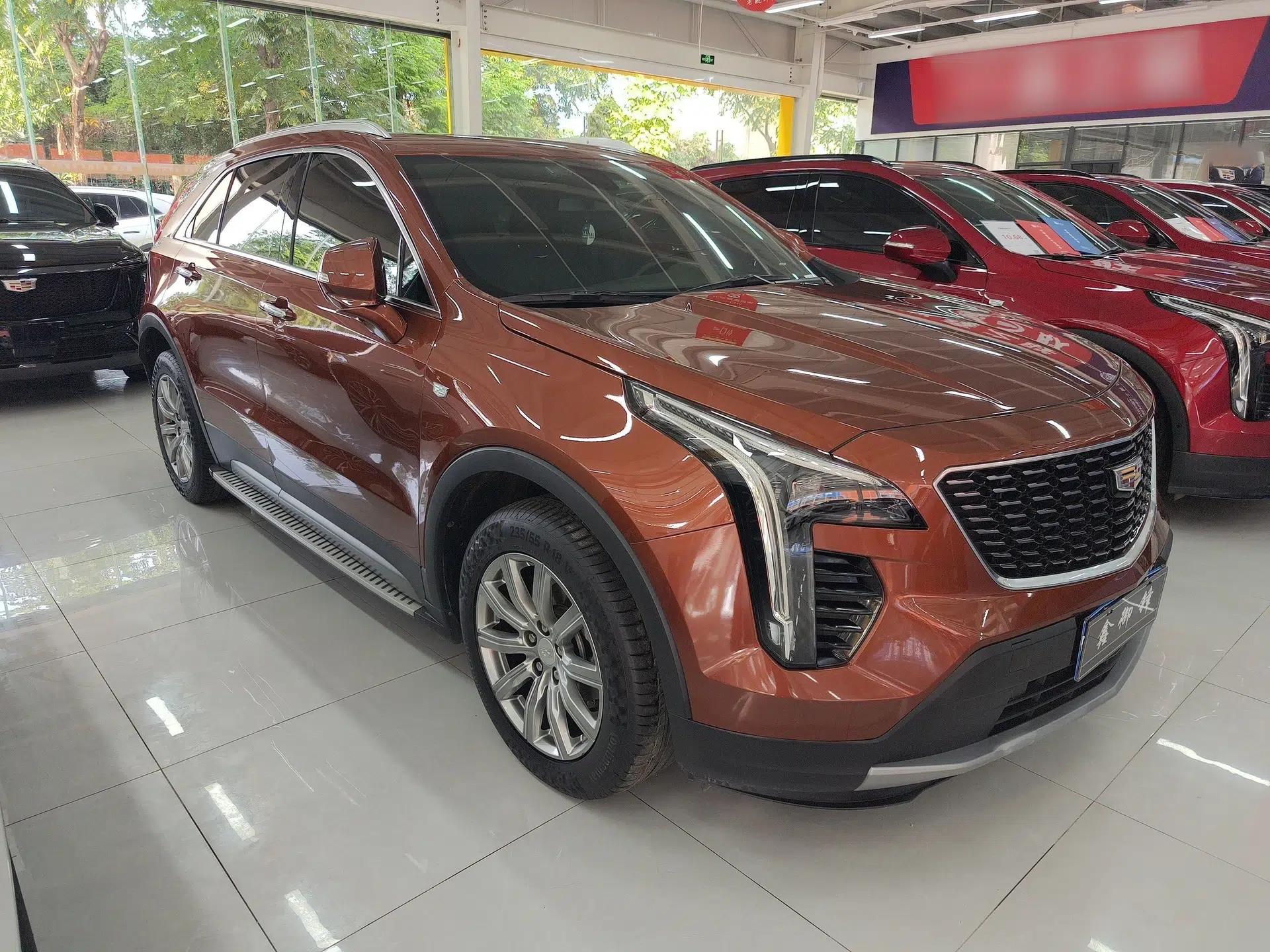 Cadillac XT4 2018 28T Two-Wheel Drive Leading Version — миниатюра 2