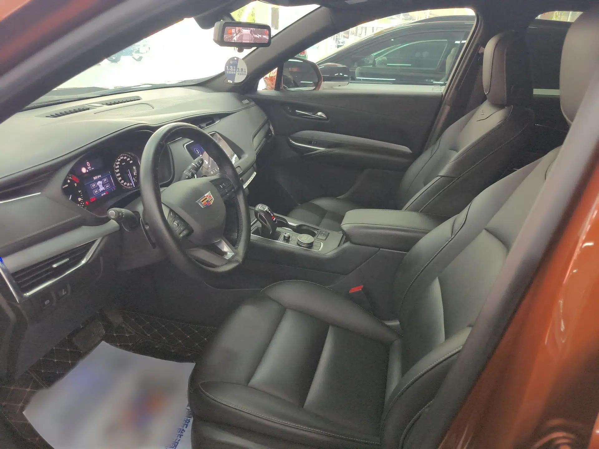 Cadillac XT4 2018 28T Two-Wheel Drive Leading Version — миниатюра 8