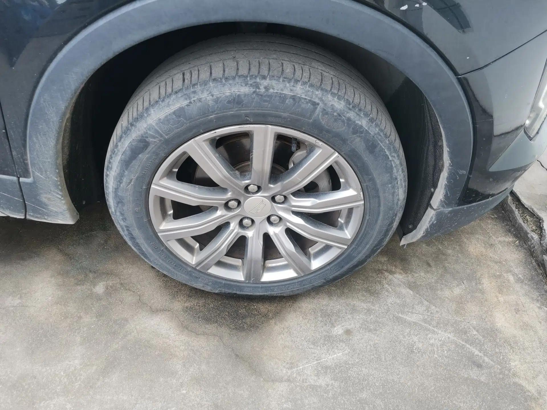 Cadillac XT4 2018 28T Two-Wheel-Drive Luxury Model — миниатюра 8