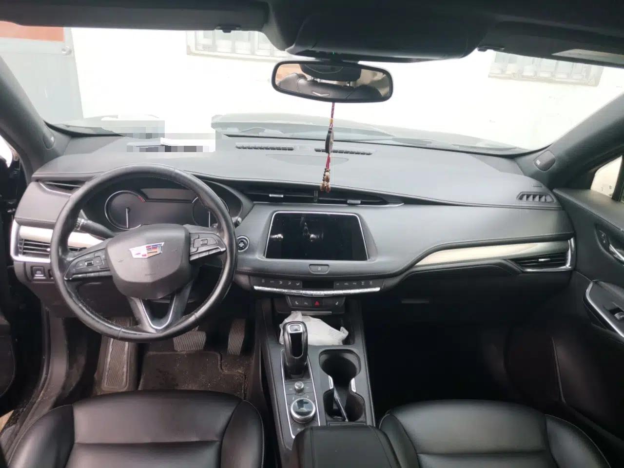 Cadillac XT4 2018 28T Two-Wheel-Drive Luxury Model — миниатюра 9