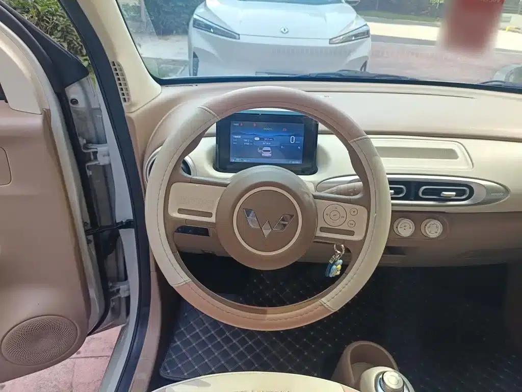Hongguang MINIEV 2025 Fourth Generation Four-Door Advanced Model — миниатюра 11