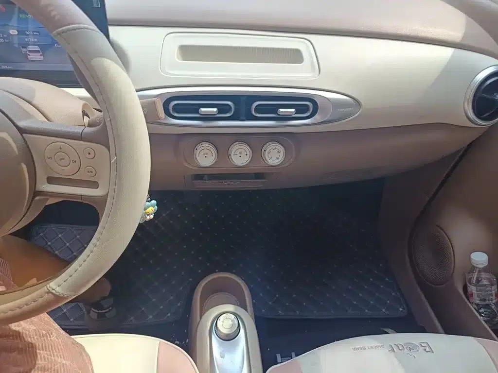 Hongguang MINIEV 2025 Fourth Generation Four-Door Advanced Model — миниатюра 14