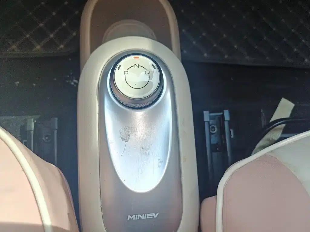 Hongguang MINIEV 2025 Fourth Generation Four-Door Advanced Model — миниатюра 15