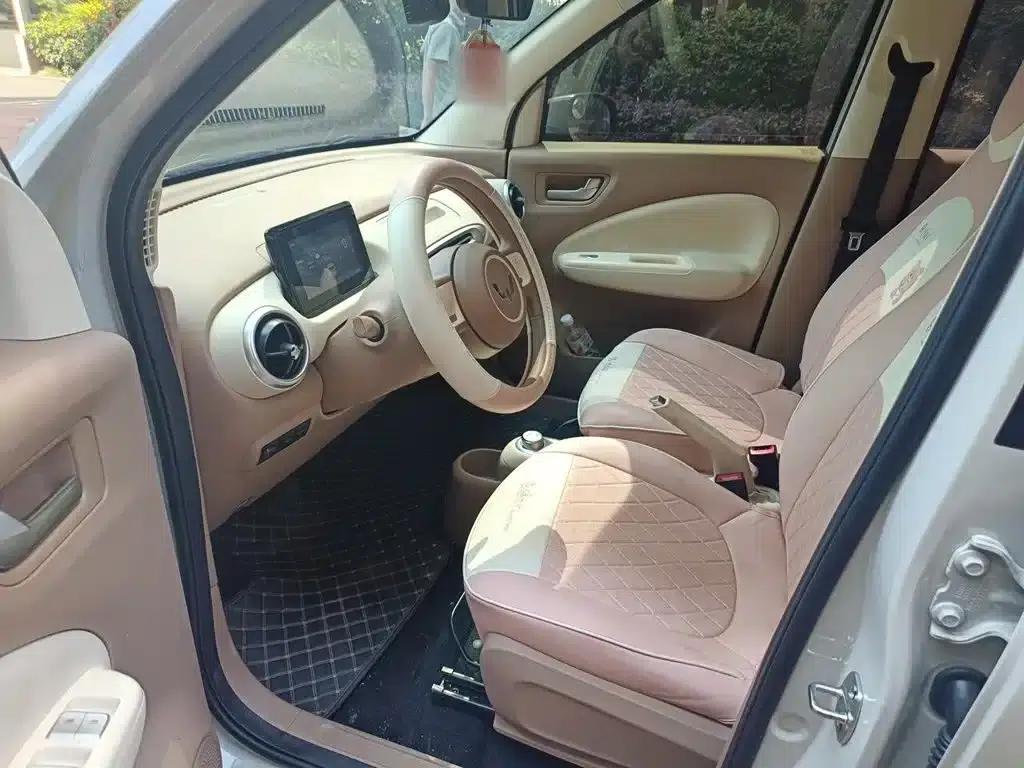 Hongguang MINIEV 2025 Fourth Generation Four-Door Advanced Model — миниатюра 16
