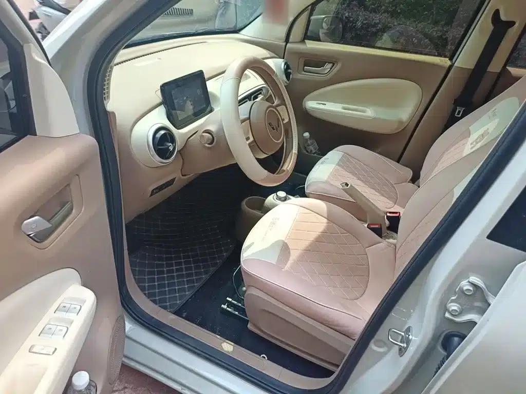 Hongguang MINIEV 2025 Fourth Generation Four-Door Advanced Model — миниатюра 17