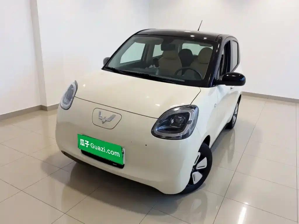 Hongguang MINIEV 2025 Fourth Generation Four-Door Premium+ Edition — миниатюра 1