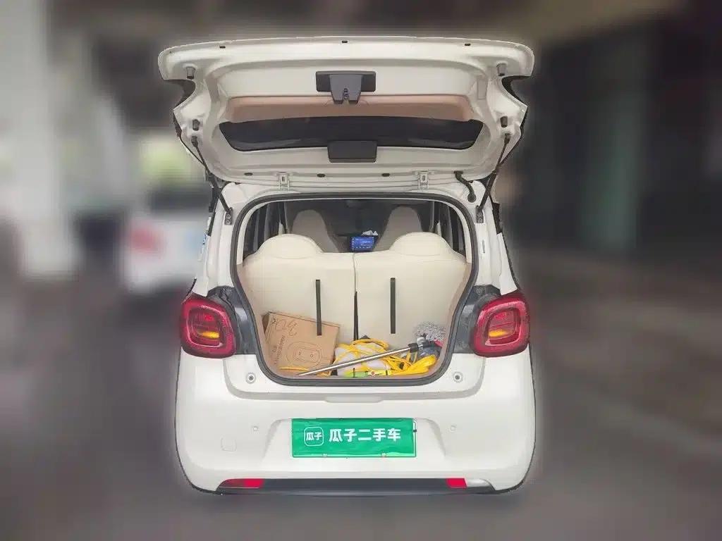Hongguang MINIEV 2025 Fourth Generation Four-Door Premium+ Edition — миниатюра 15