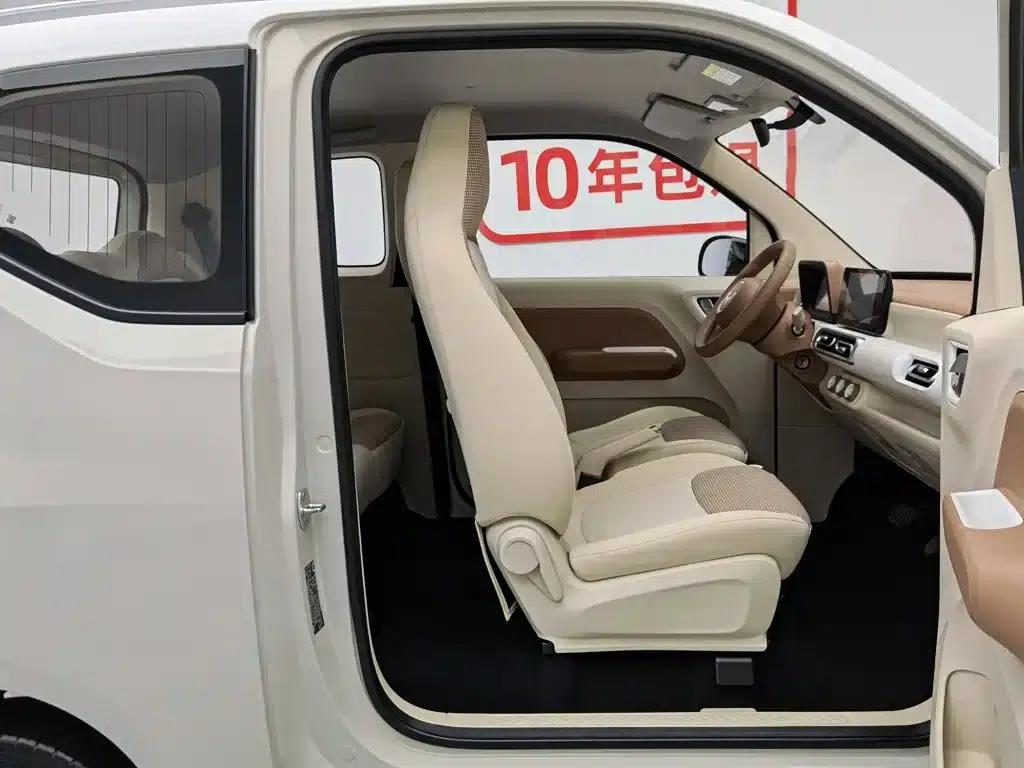 Hongguang MINIEV 2024 Third Generation 215km/h Advanced Edition — миниатюра 23
