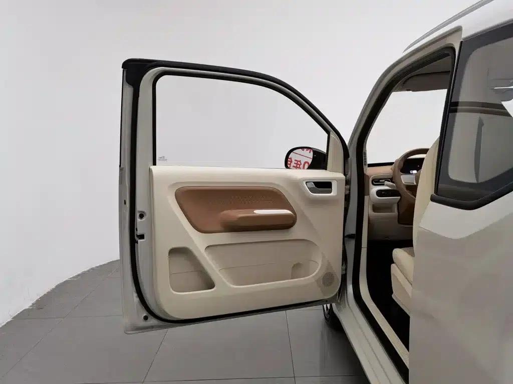 Hongguang MINIEV 2024 Third Generation 215km/h Advanced Edition — миниатюра 8