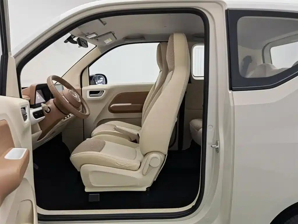 Hongguang MINIEV 2024 Third Generation 215km/h Advanced Edition — миниатюра 10