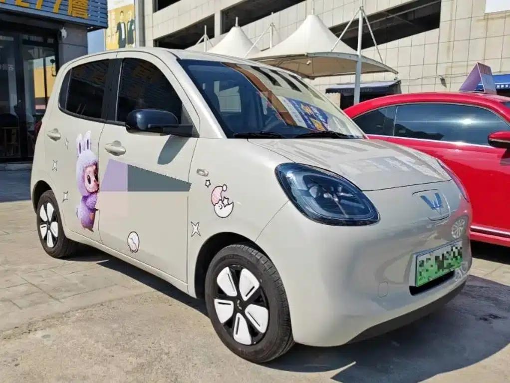 Hongguang MINIEV 2025 Fourth Generation Four-Door Advanced Model — миниатюра 4