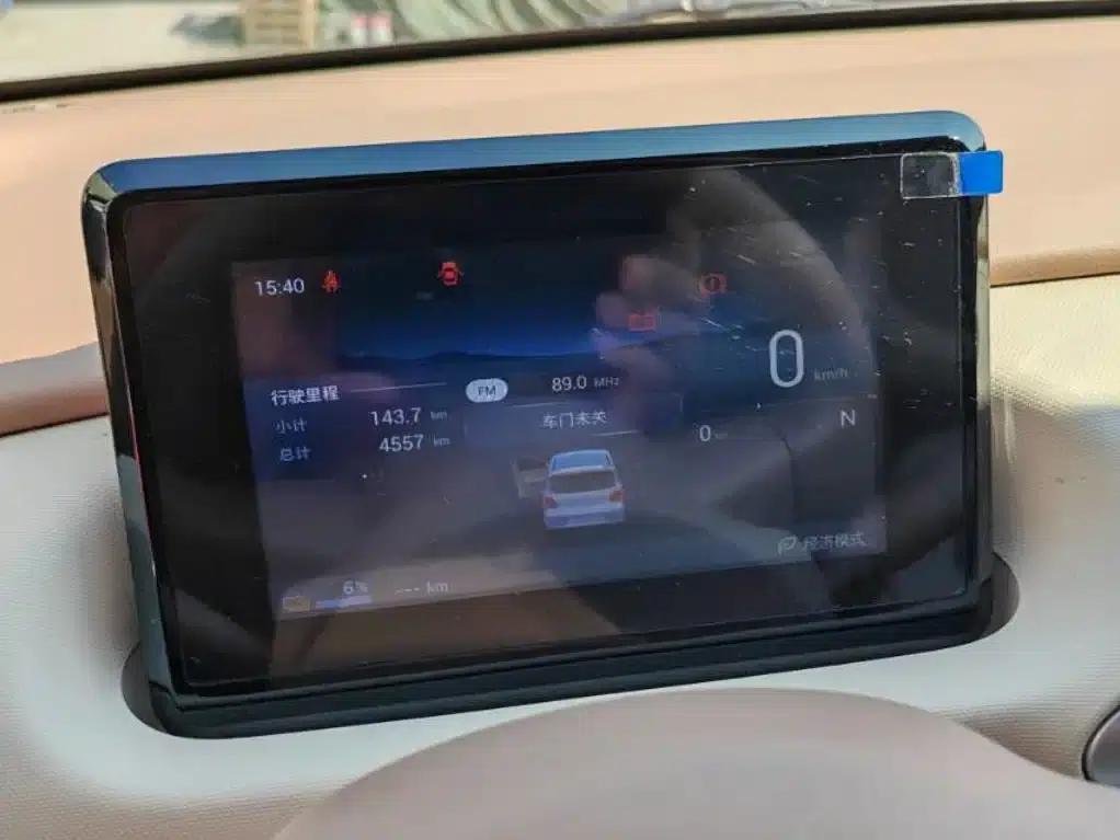 Hongguang MINIEV 2025 Fourth Generation Four-Door Advanced Model — миниатюра 6