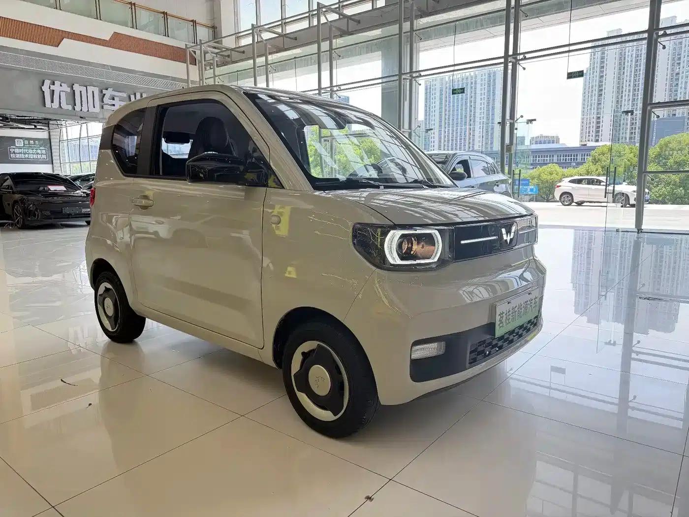 Hongguang MINIEV 2022 Macaron Premium Edition (Lithium Iron Phosphate) — миниатюра 3