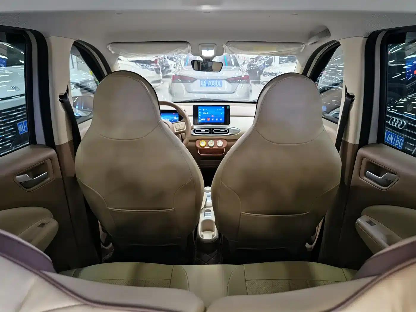 Hongguang MINIEV 2025 Fourth Generation Four-Door Premium Edition — миниатюра 11