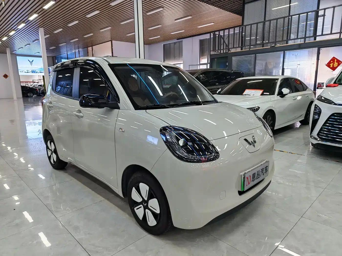 Hongguang MINIEV 2025 Fourth Generation Four-Door Premium Edition — миниатюра 3
