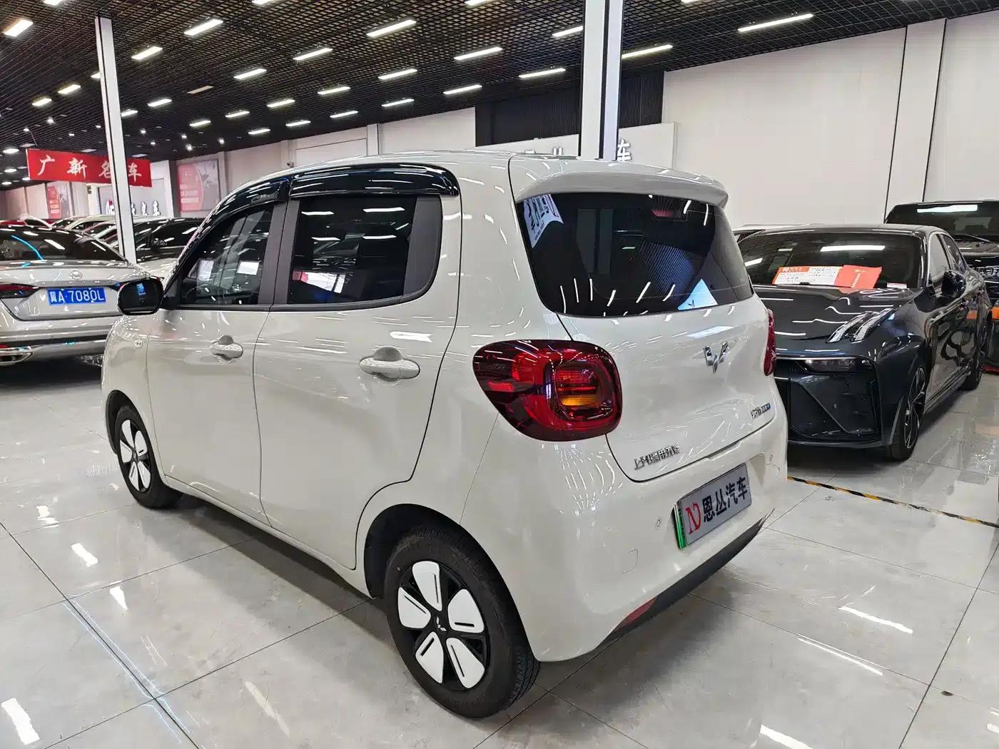 Hongguang MINIEV 2025 Fourth Generation Four-Door Premium Edition — миниатюра 7