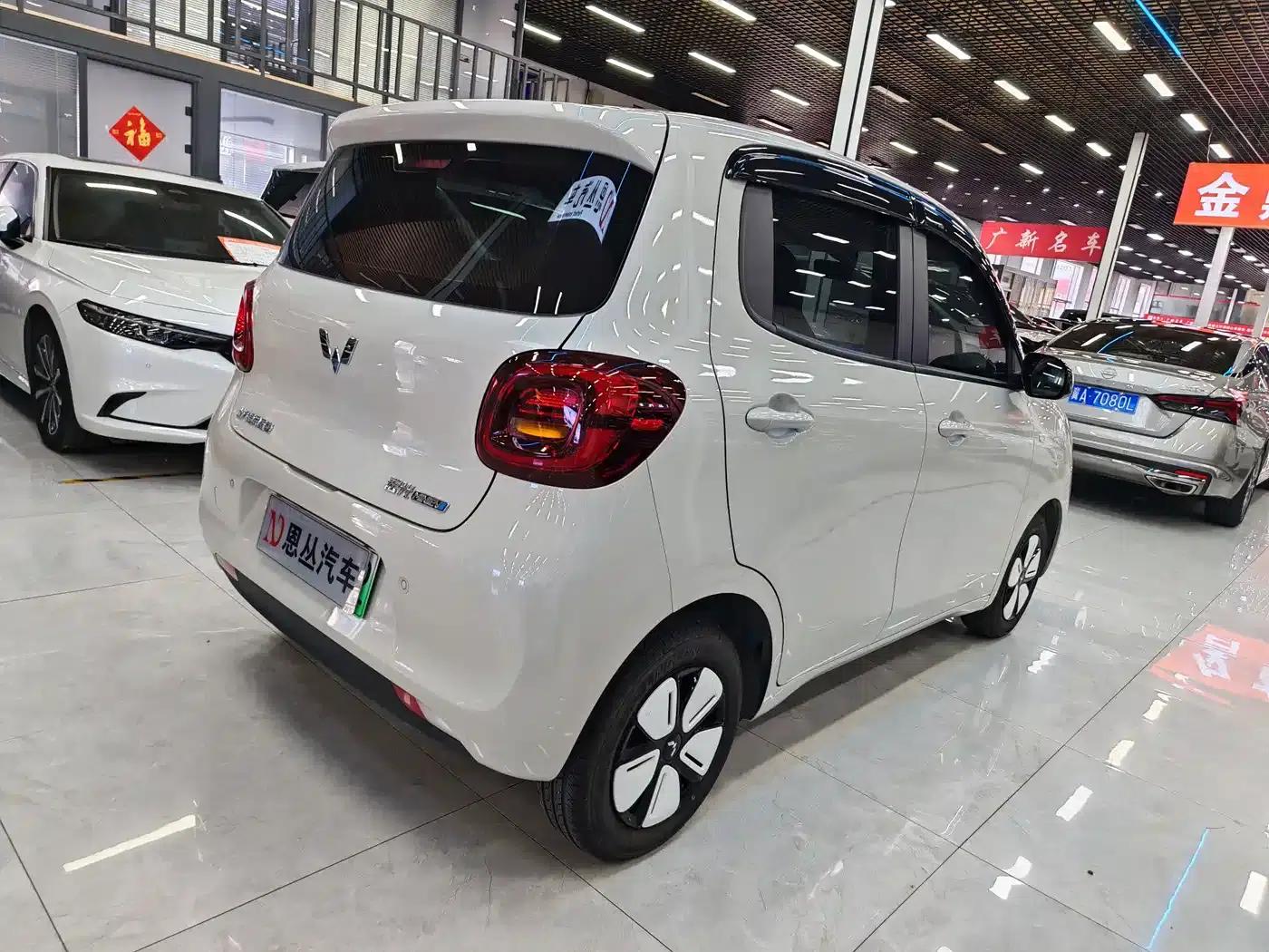 Hongguang MINIEV 2025 Fourth Generation Four-Door Premium Edition — миниатюра 9