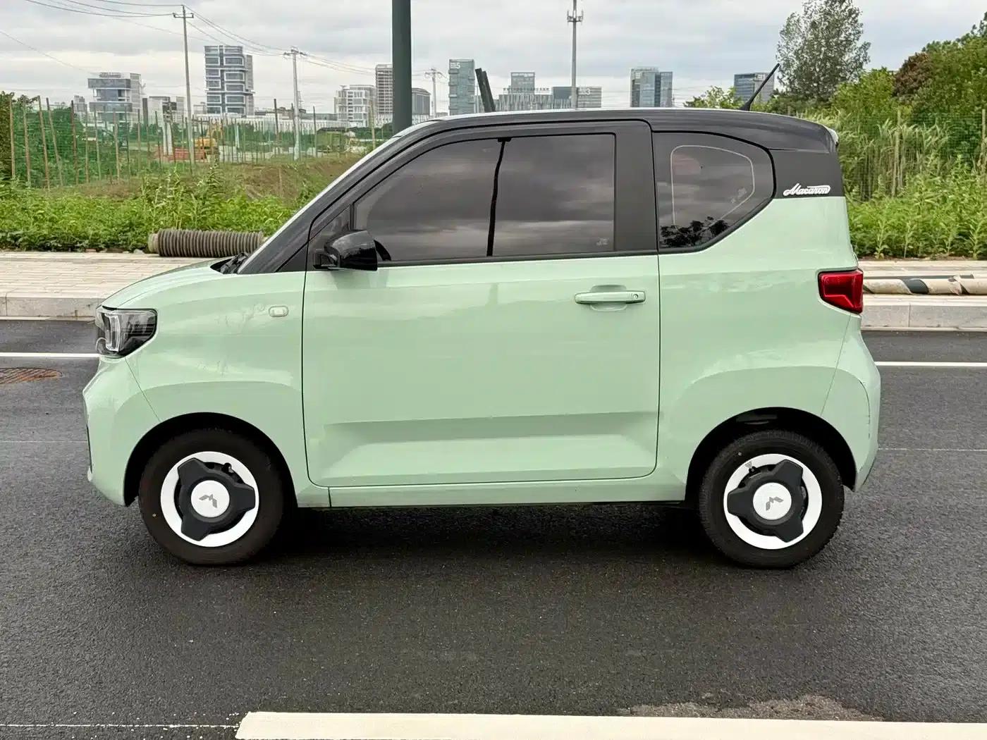 Hongguang MINIEV 2022 Macaron Premium Edition (Lithium Iron Phosphate) — миниатюра 3