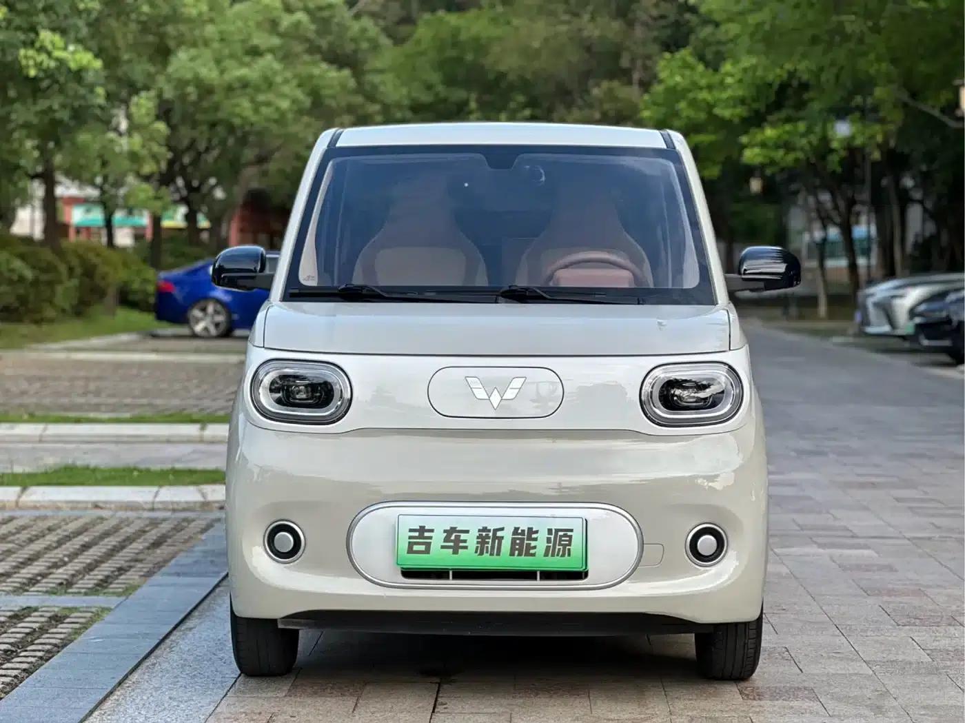 Hongguang MINIEV 2024 Third Generation 215km/h Youth Edition — миниатюра 2