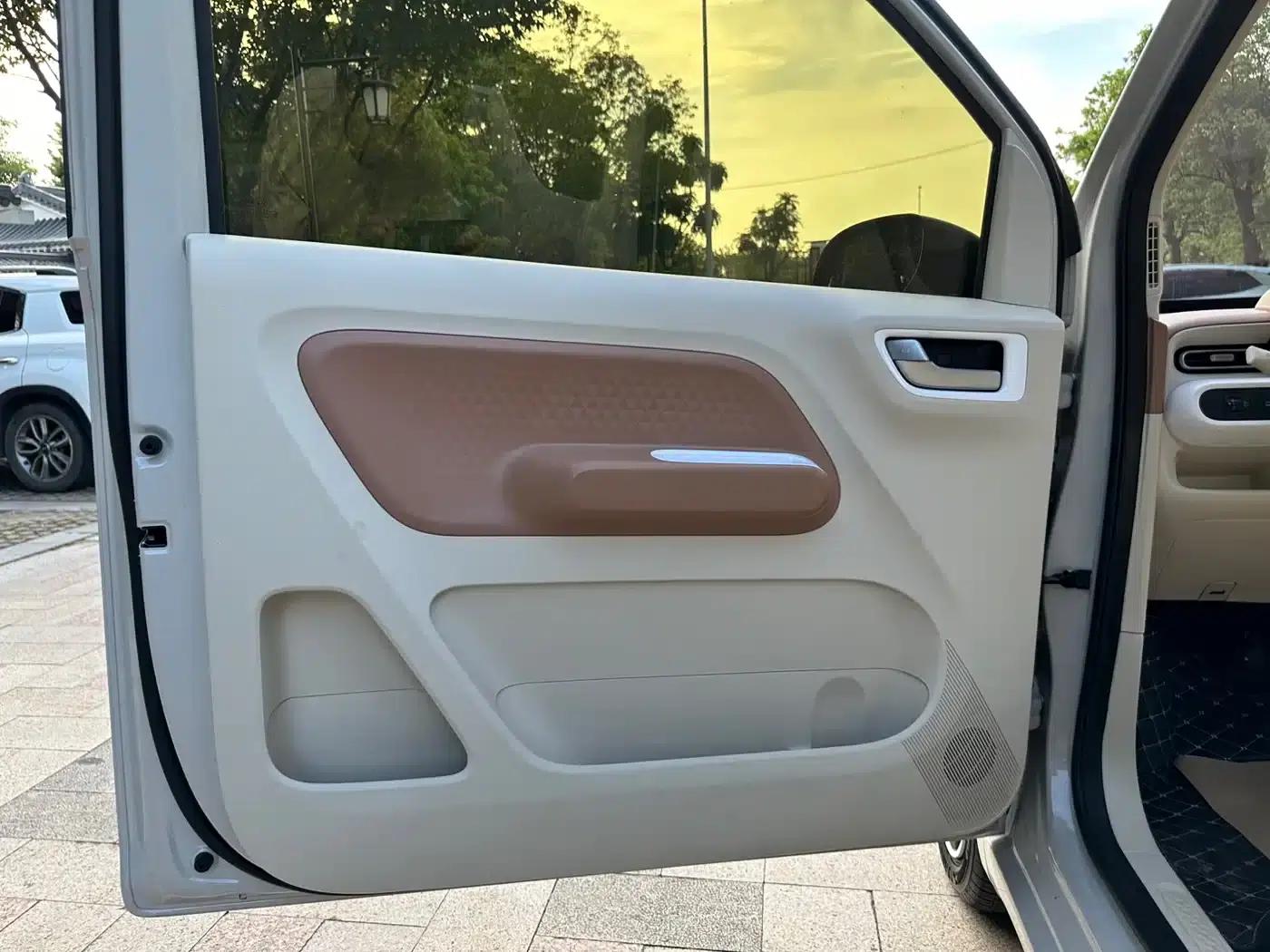Hongguang MINIEV 2024 Third Generation 215km/h Youth Edition — миниатюра 11