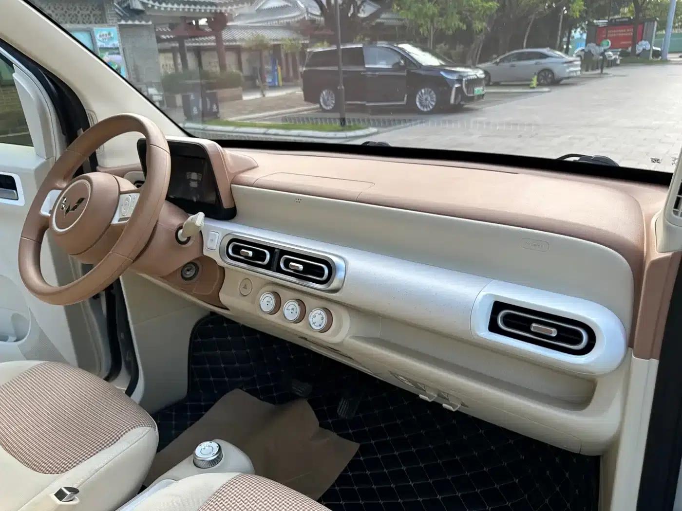 Hongguang MINIEV 2024 Third Generation 215km/h Youth Edition — миниатюра 13
