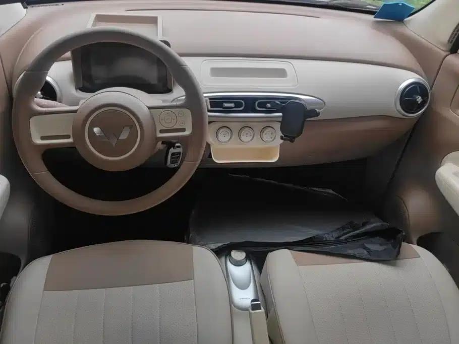 Hongguang MINIEV 2025 Fourth Generation Four-Door Advanced Model — миниатюра 12