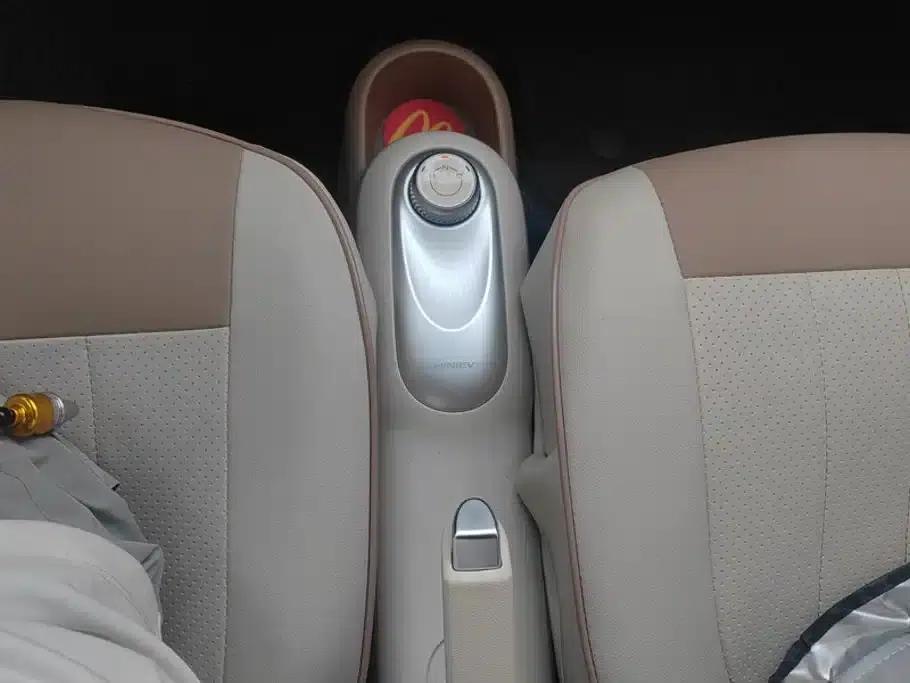 Hongguang MINIEV 2025 Fourth Generation Four-Door Advanced Model — миниатюра 16