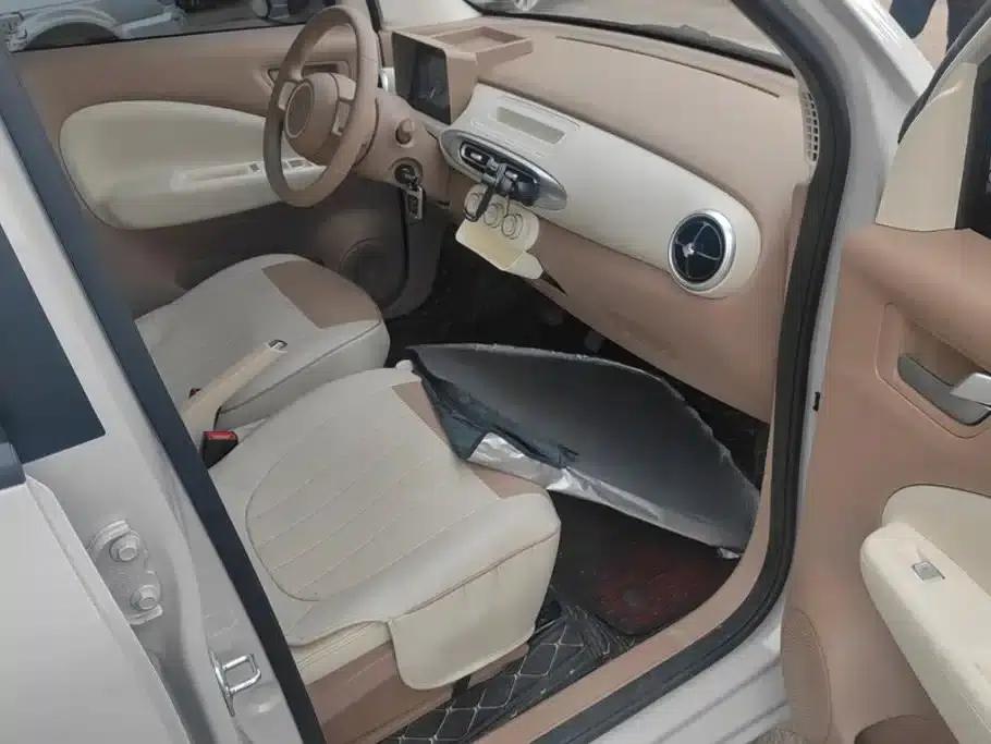 Hongguang MINIEV 2025 Fourth Generation Four-Door Advanced Model — миниатюра 8