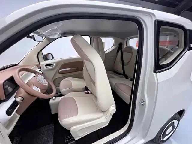 Hongguang MINIEV 2024 Third Generation 215km/h Youth Edition — миниатюра 16