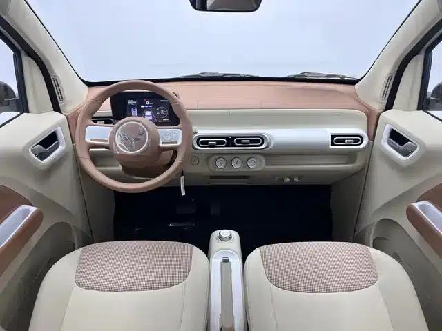 Hongguang MINIEV 2024 Third Generation 215km/h Youth Edition — миниатюра 9