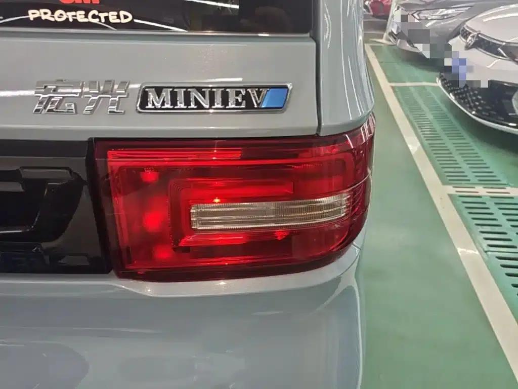 Hongguang MINIEV 2022 Enjoy Edition (Lithium Iron Phosphate) — миниатюра 8