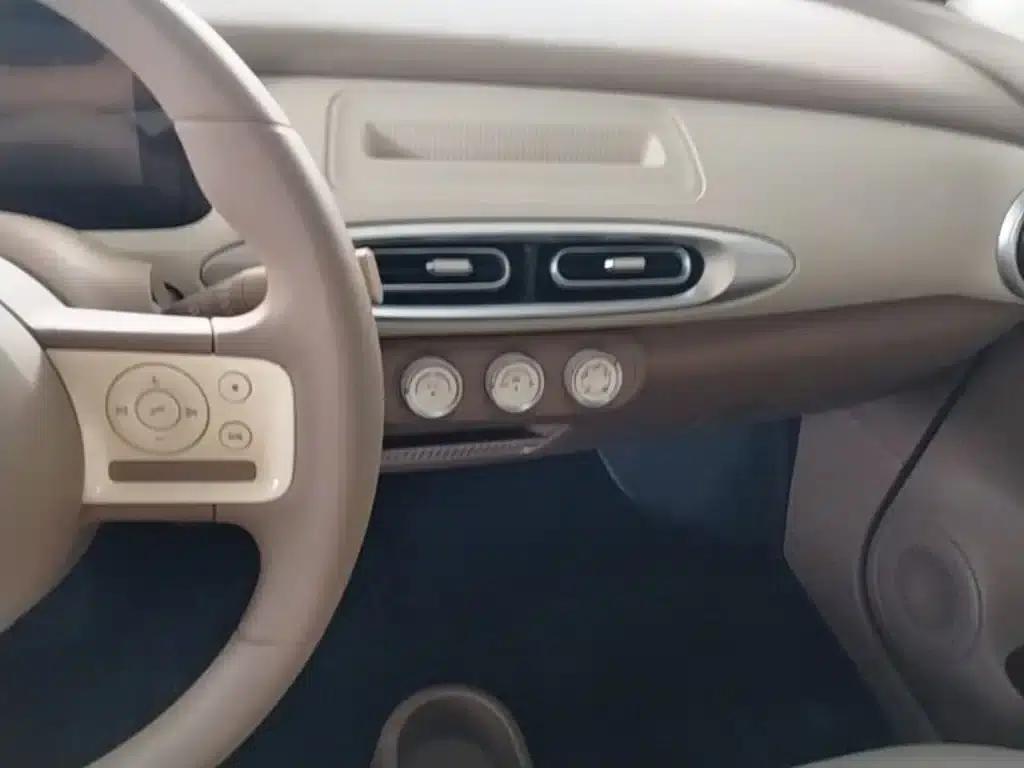 Hongguang MINIEV 2025 Fourth Generation Four-Door Advanced Model — миниатюра 13