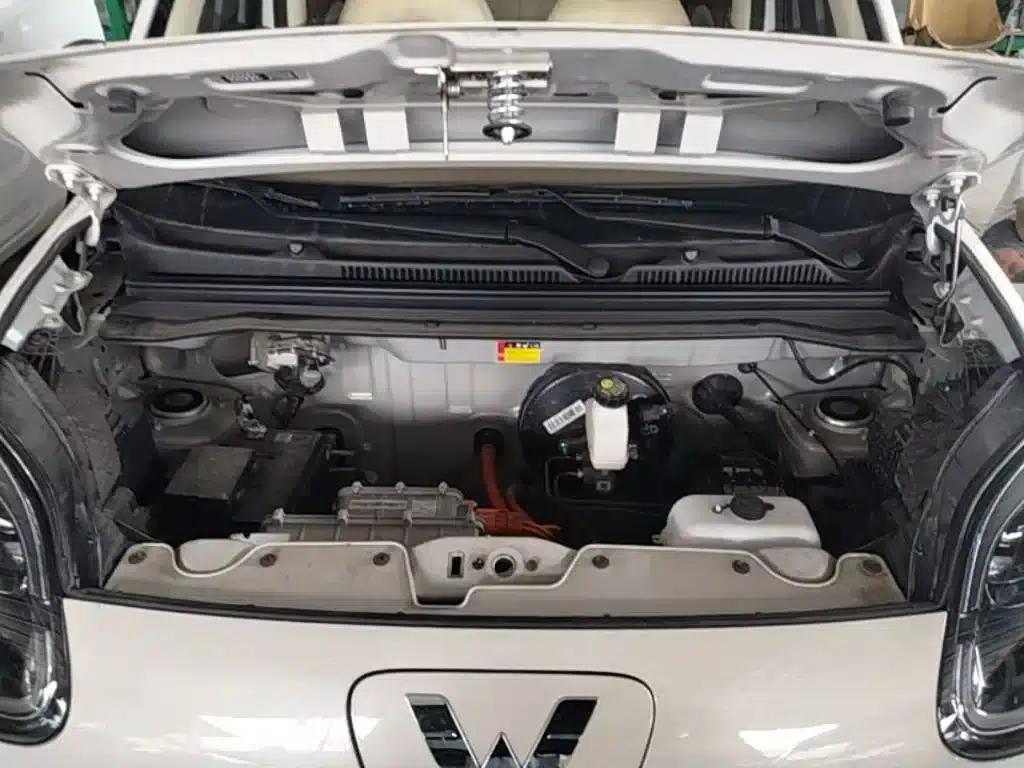 Hongguang MINIEV 2025 Fourth Generation Four-Door Advanced Model — миниатюра 20