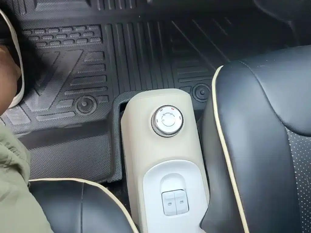 Hongguang MINIEV 2024 Third Generation 215km/h Youth Edition — миниатюра 14