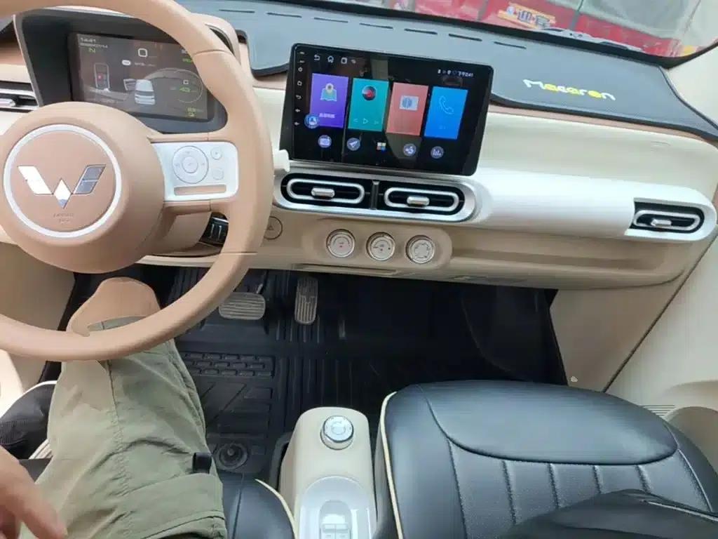 Hongguang MINIEV 2024 Third Generation 215km/h Youth Edition — миниатюра 10